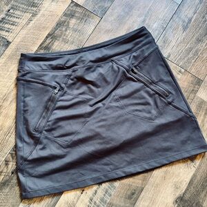 Athleta Smoky Dark Taupe Activewear Skort with Zip Pockets